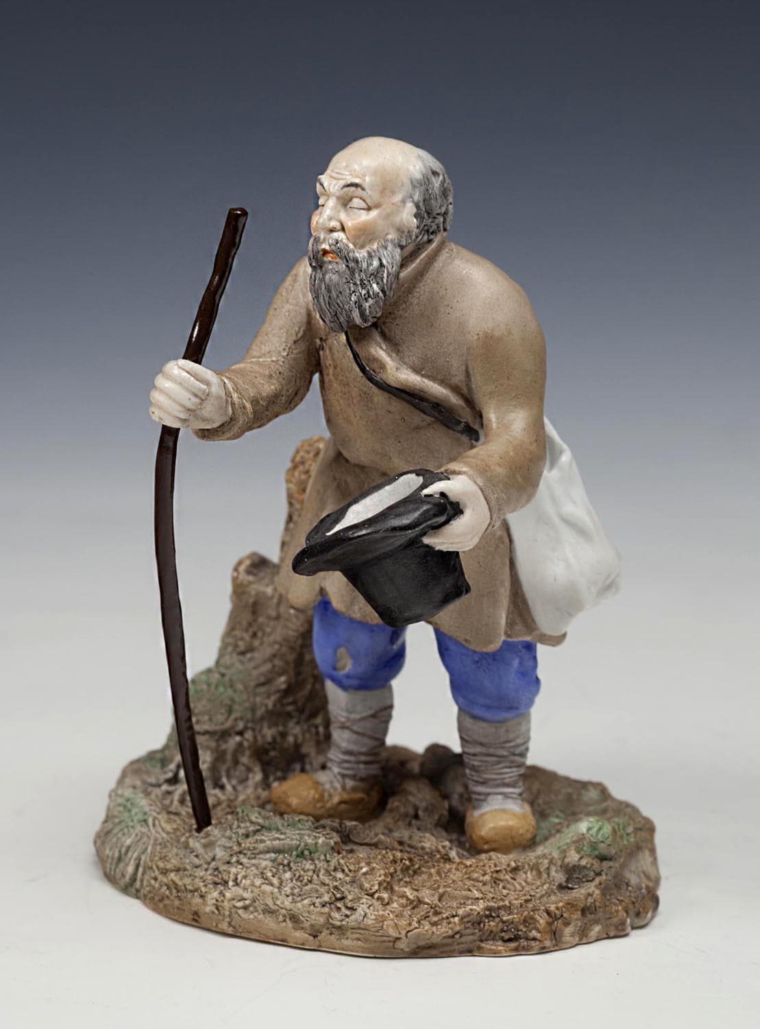 Фигурка "Странник-слепец." - Антикварный фарфор