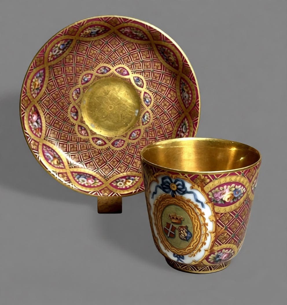 Чайная пара живописная, автор мастерская "Boyer, rue de la Paix", Антикварный фарфор