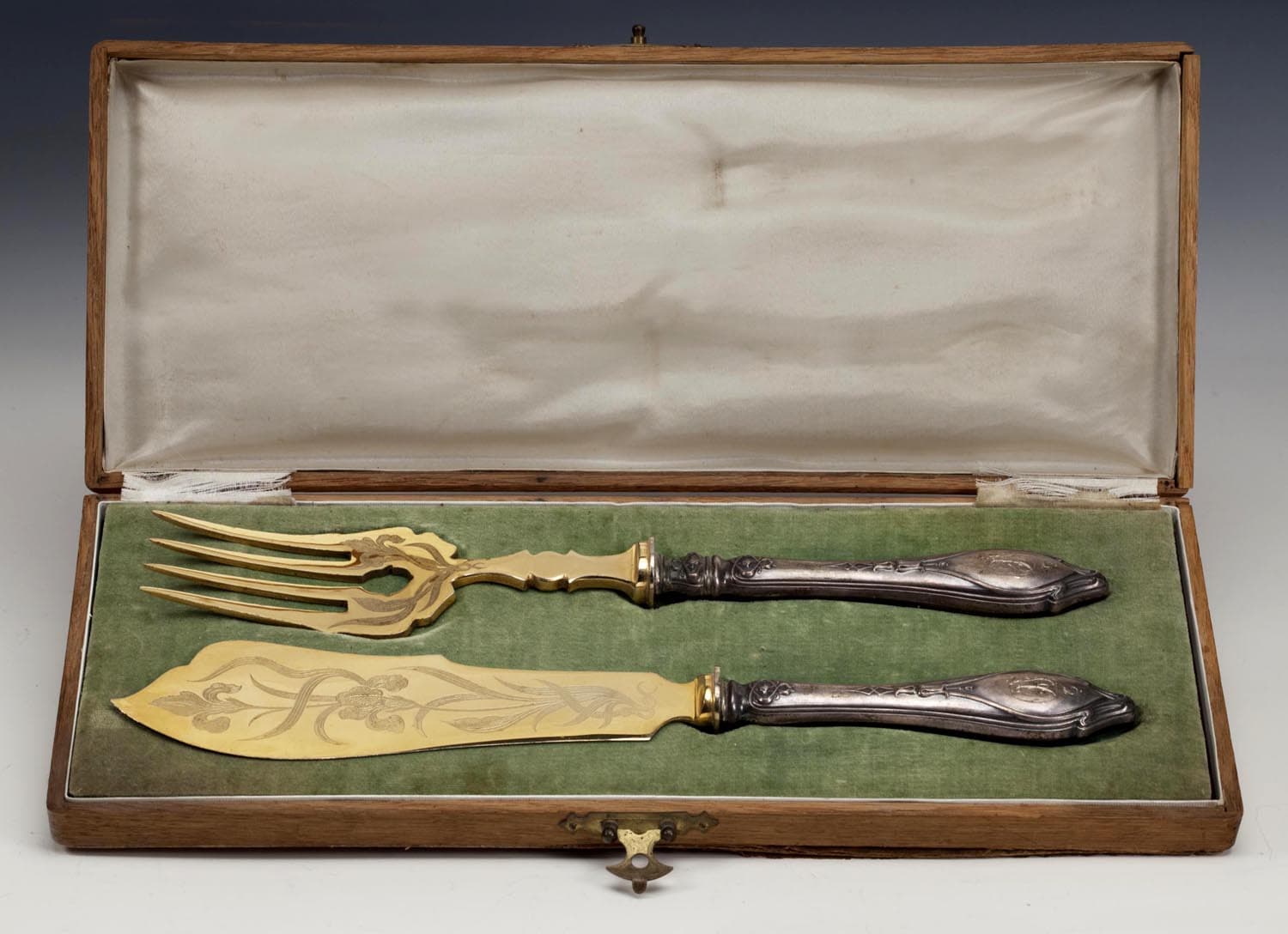 Набор для сервировки в стиле модерн. - Антикварное серебро