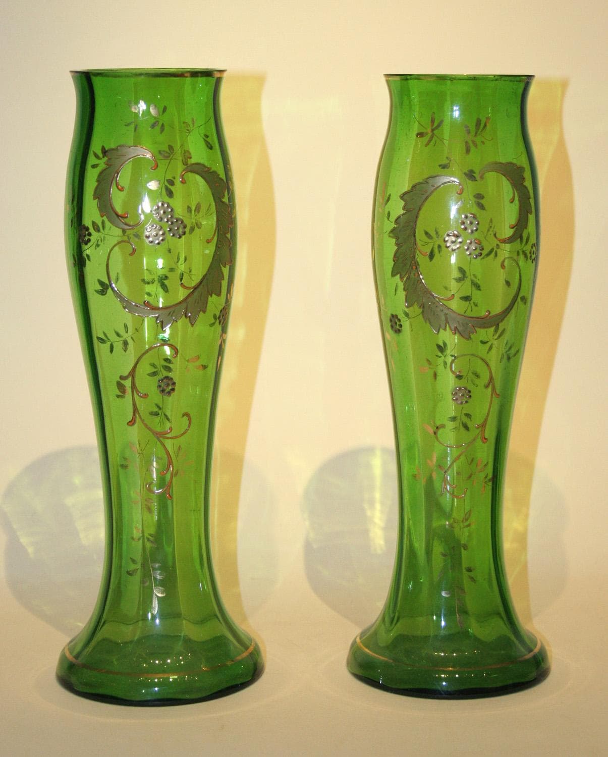 Вазы парные для цветов. Европа. - Cтекло