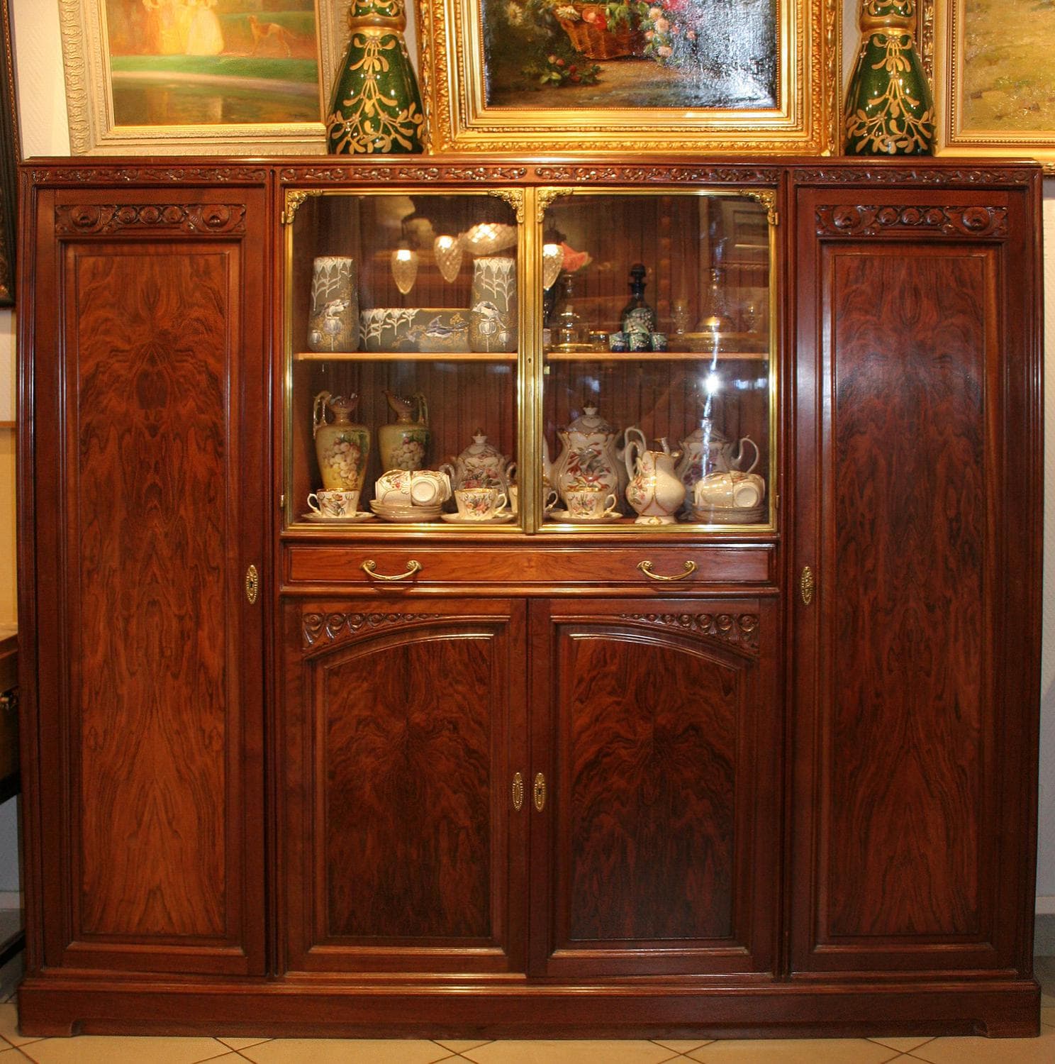 Столовая в стиле модерн - Мебель